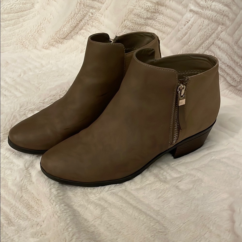 Brown Ankle Boots with Side Zipper